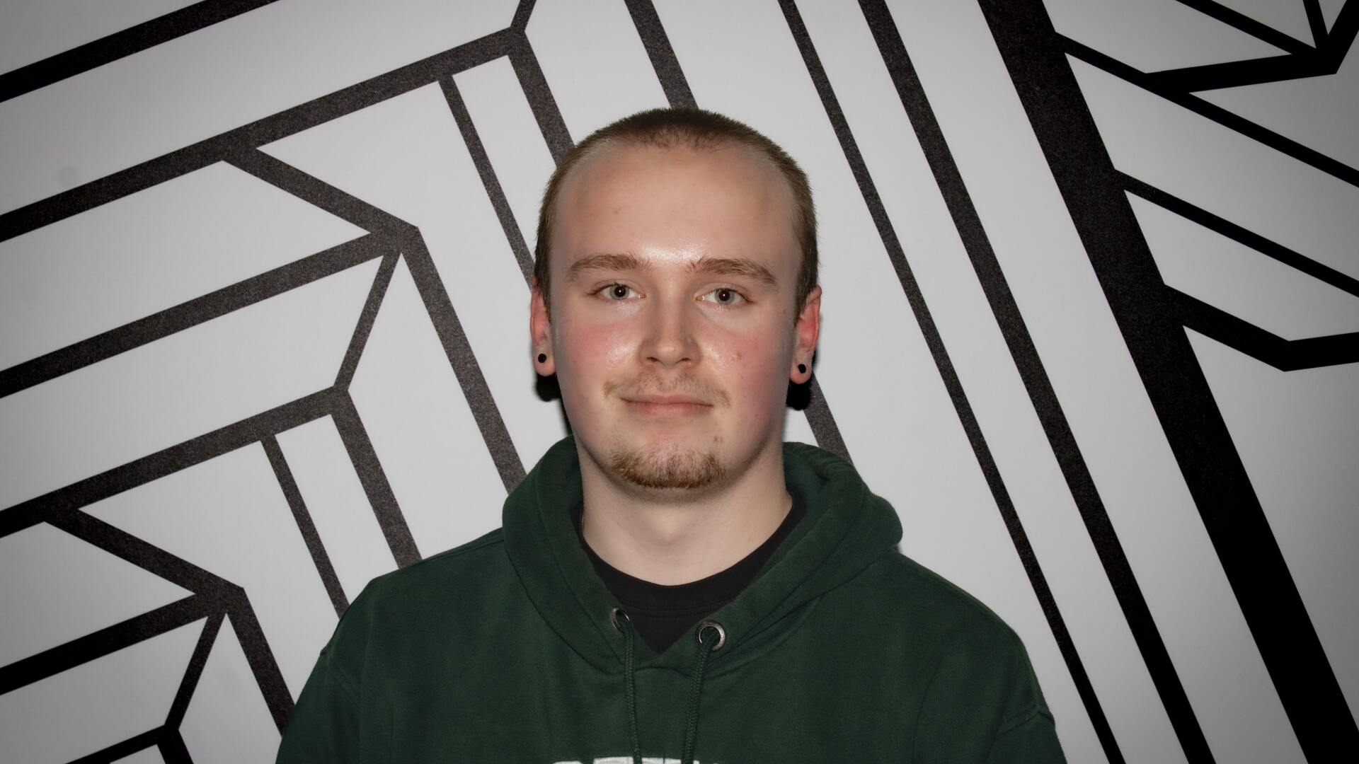 Student headshot, Aaron_Shadbolt