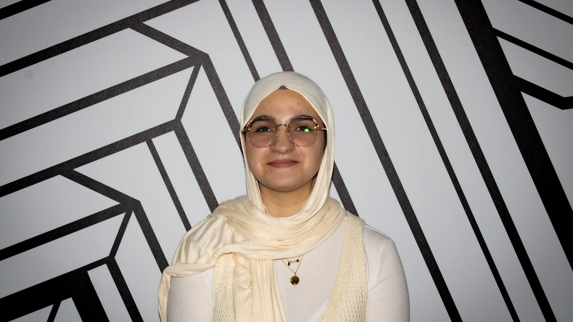 Student headshot, Aya_Alnajafi